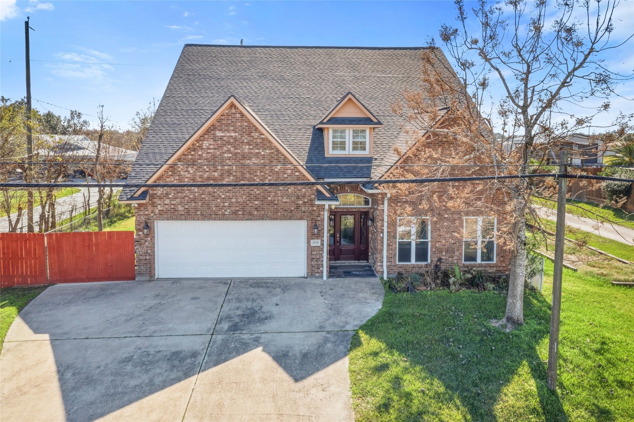 2535 Broadway Street