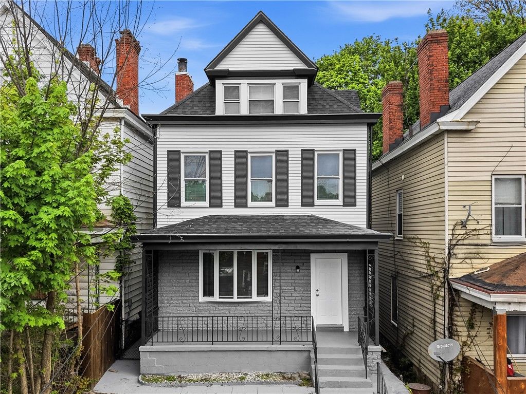312 W Burgess