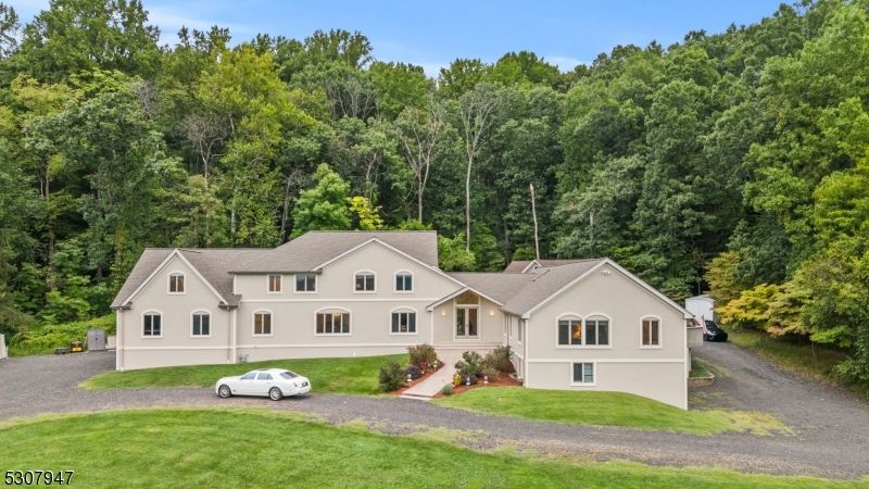 2051 Washington Valley Rd