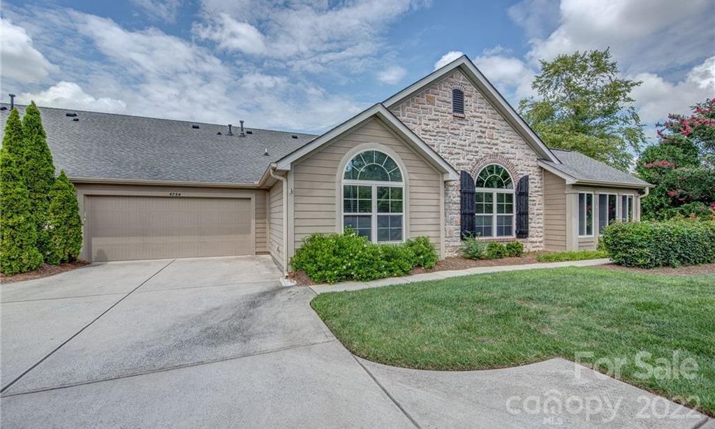 The Polo Club at Mountain Island Lake