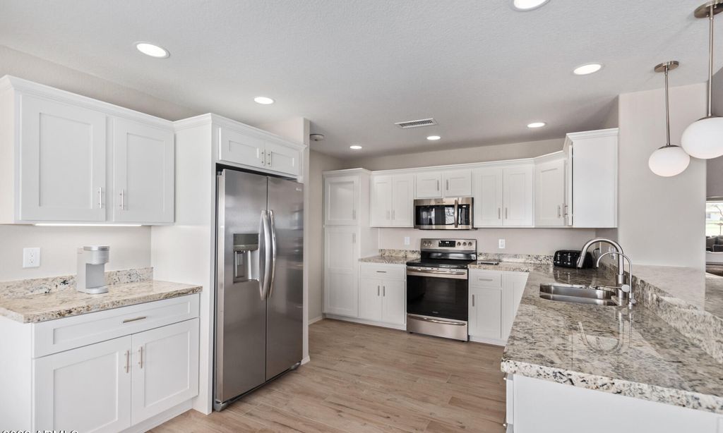 Sunland Springs Village