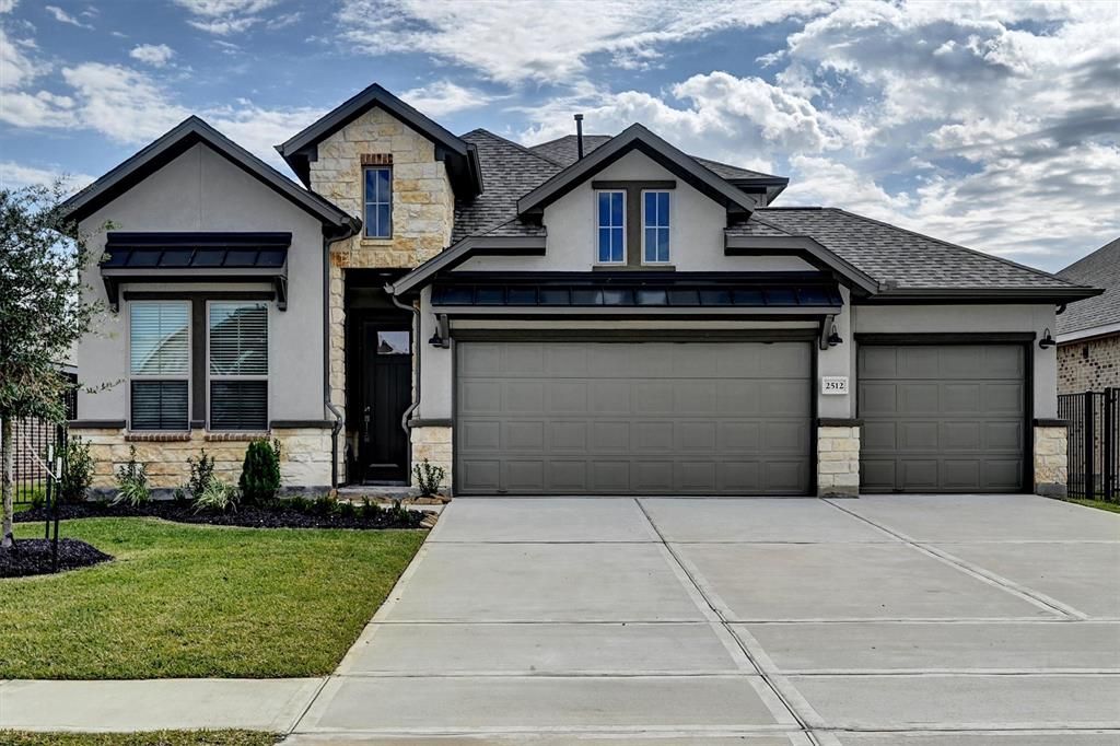 2512 Seneca Lake Dr