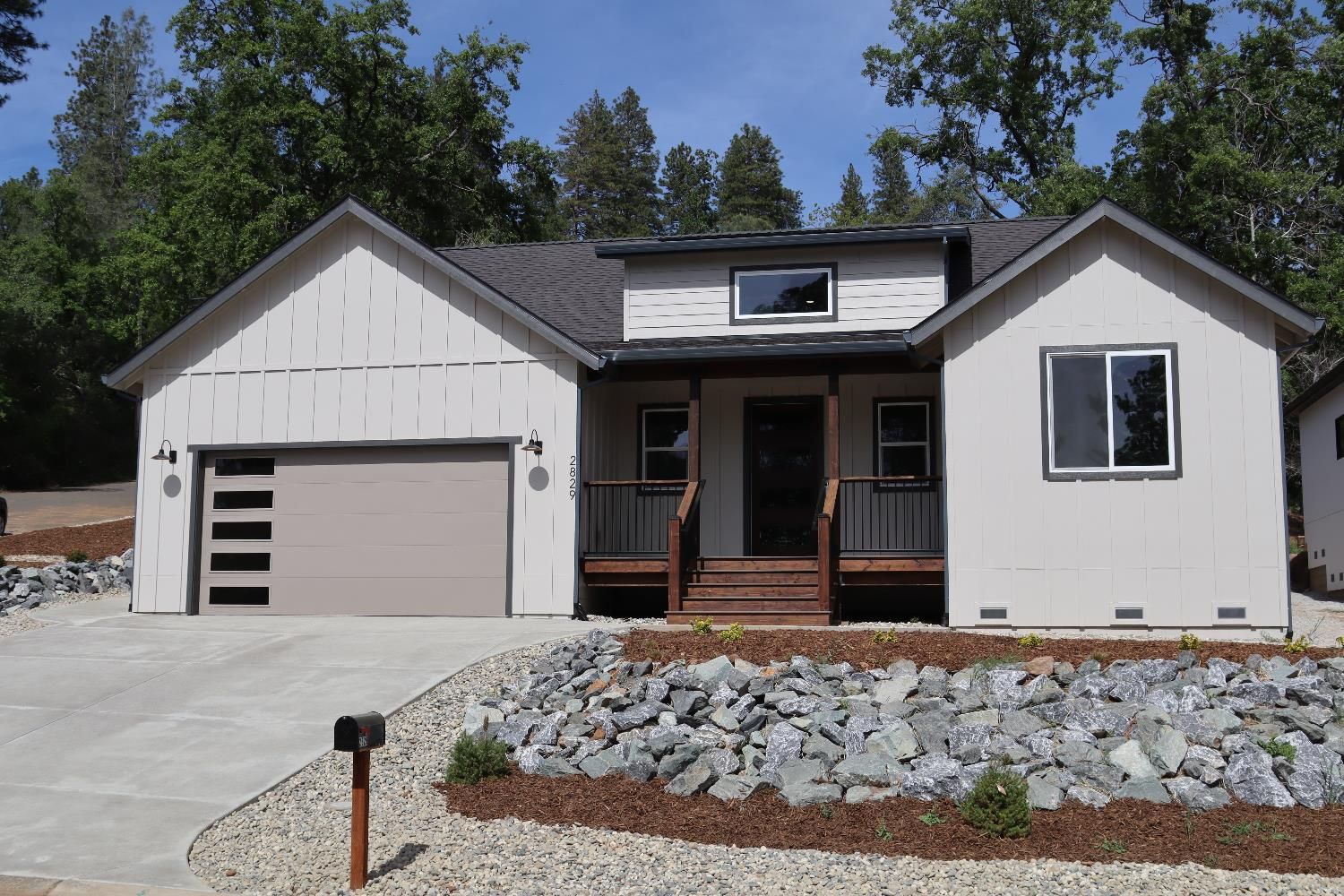 2829 Camino Heights Drive