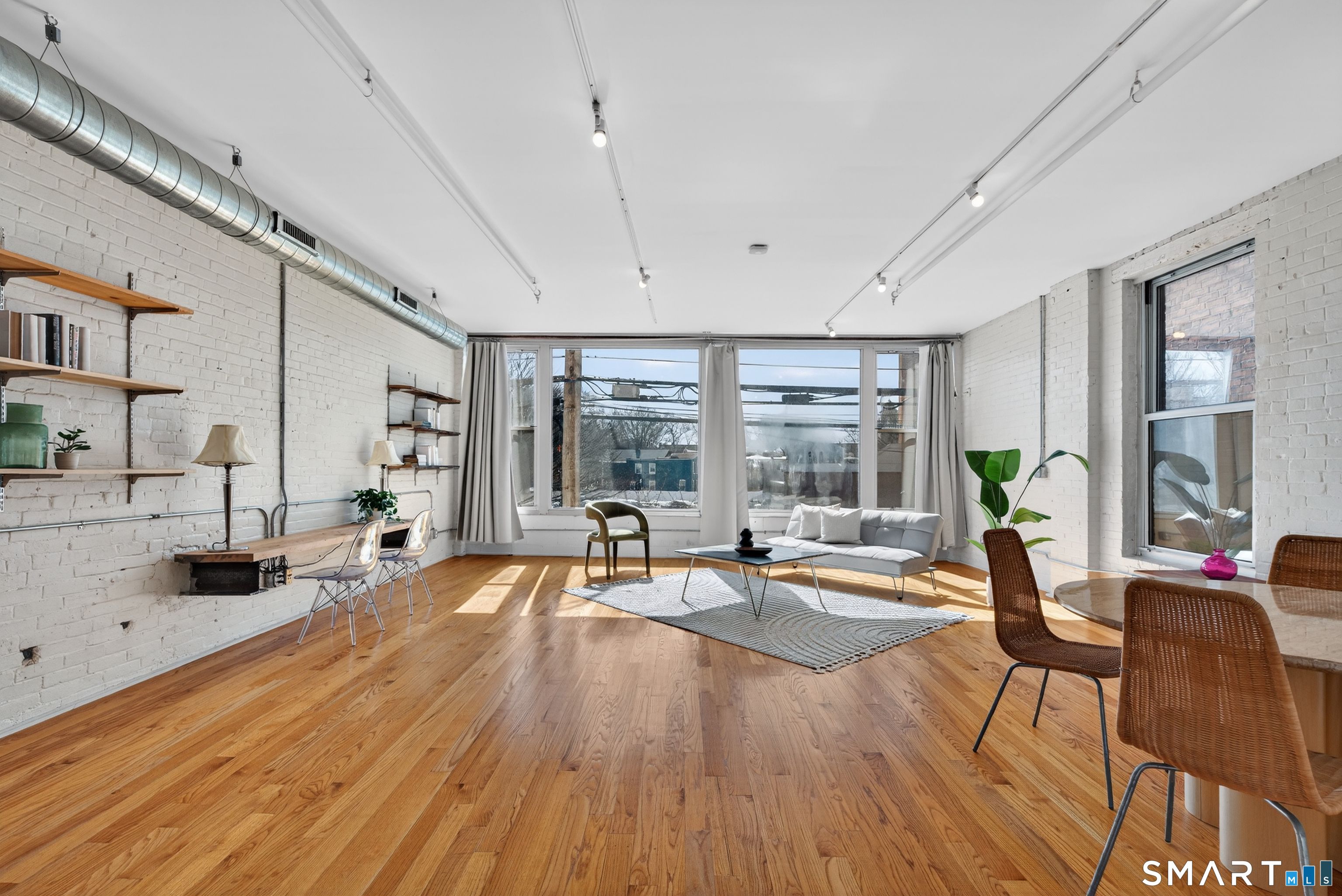 817 Grand Avenue 202