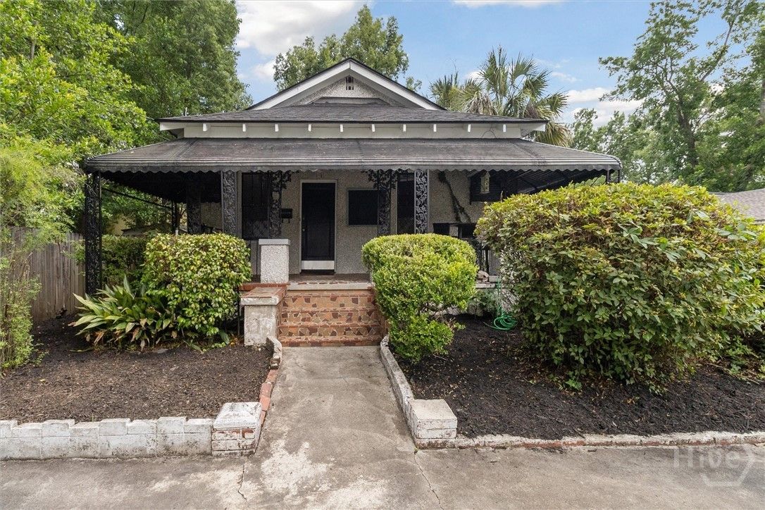 1025 W 40th Street