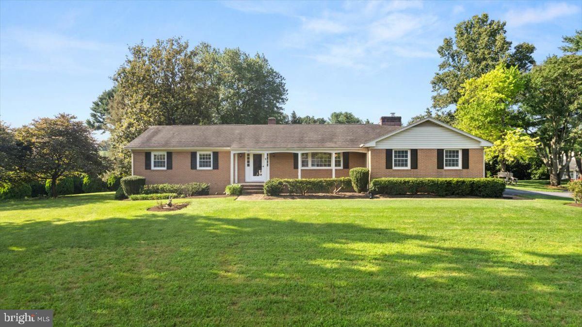 101 Dutton Place