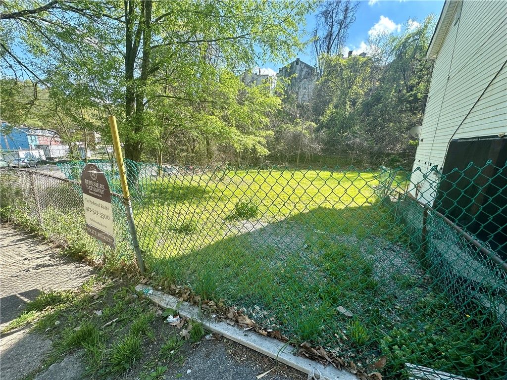000 Mcclure Ave