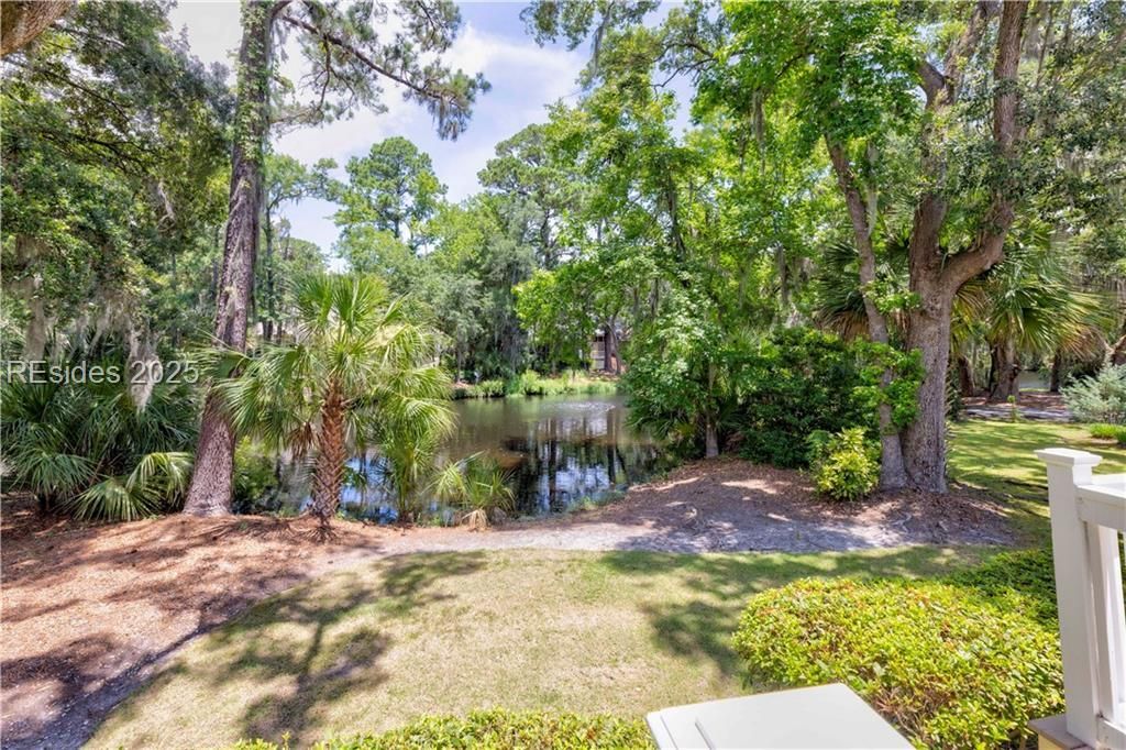 10 Wax Myrtle Court