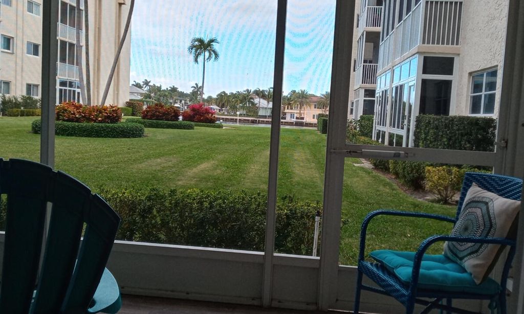 Snug Harbor Gardens Condominiums