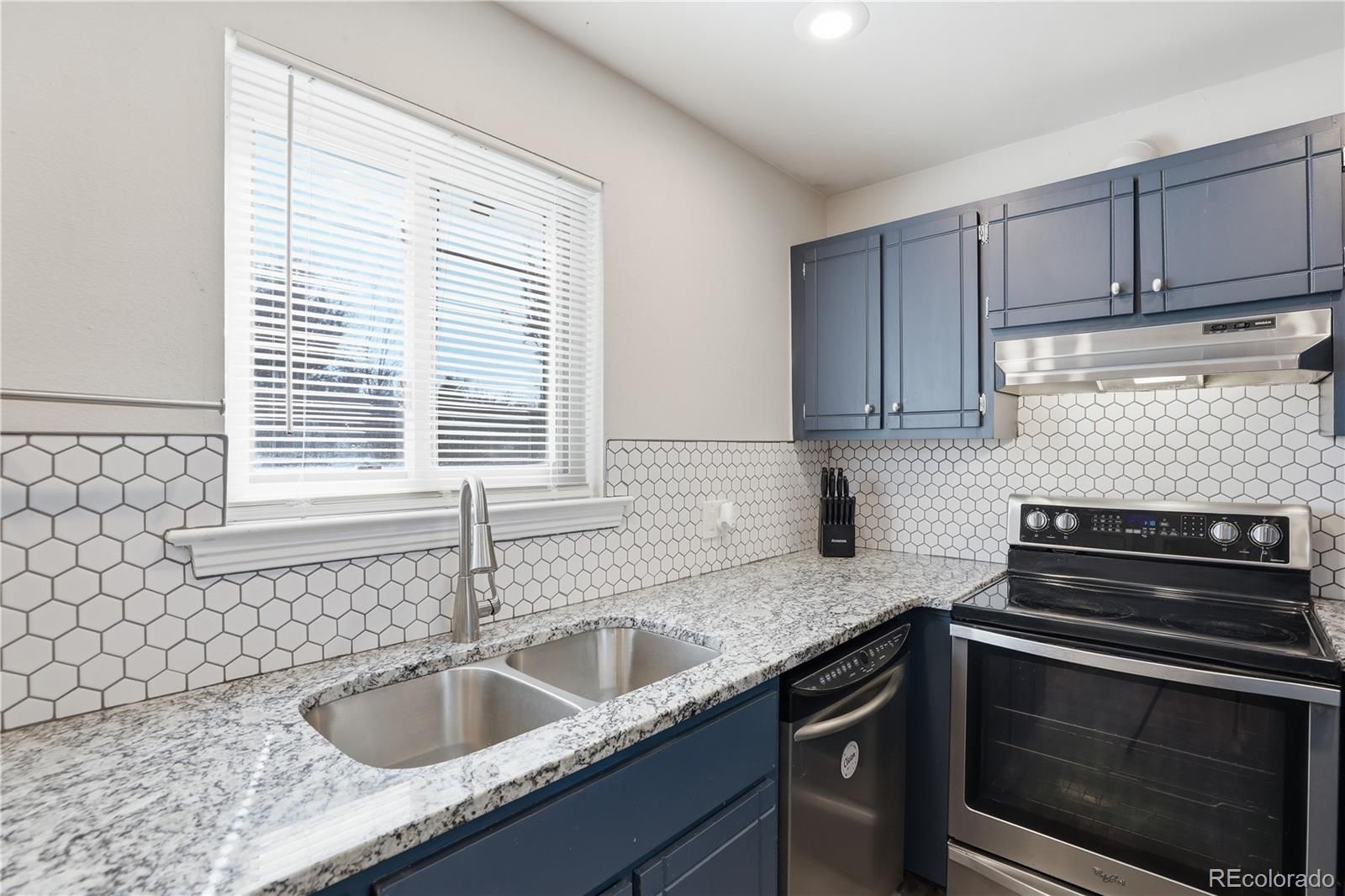 1390 Everett Court 209