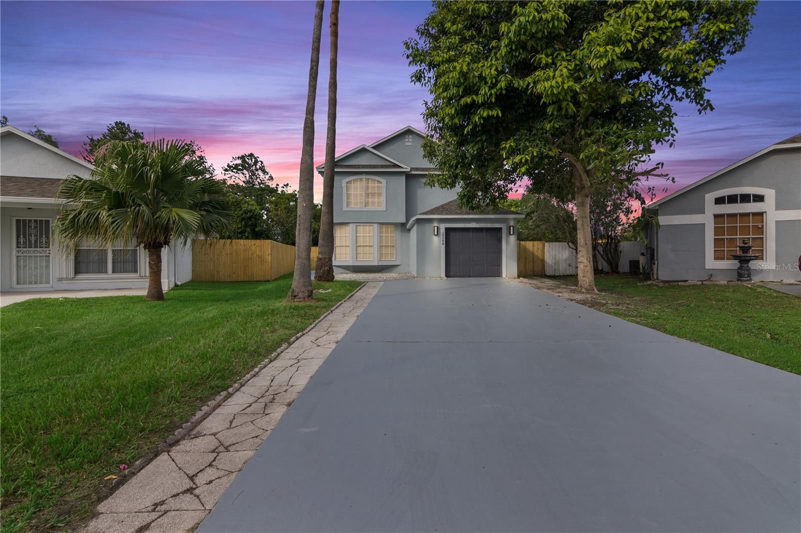 11638 Purple Lilac Circle