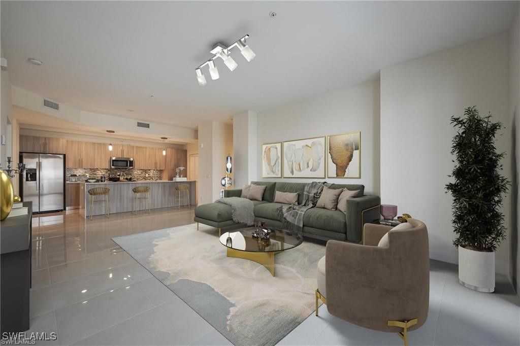 15901 Royal Pointe Lane 306