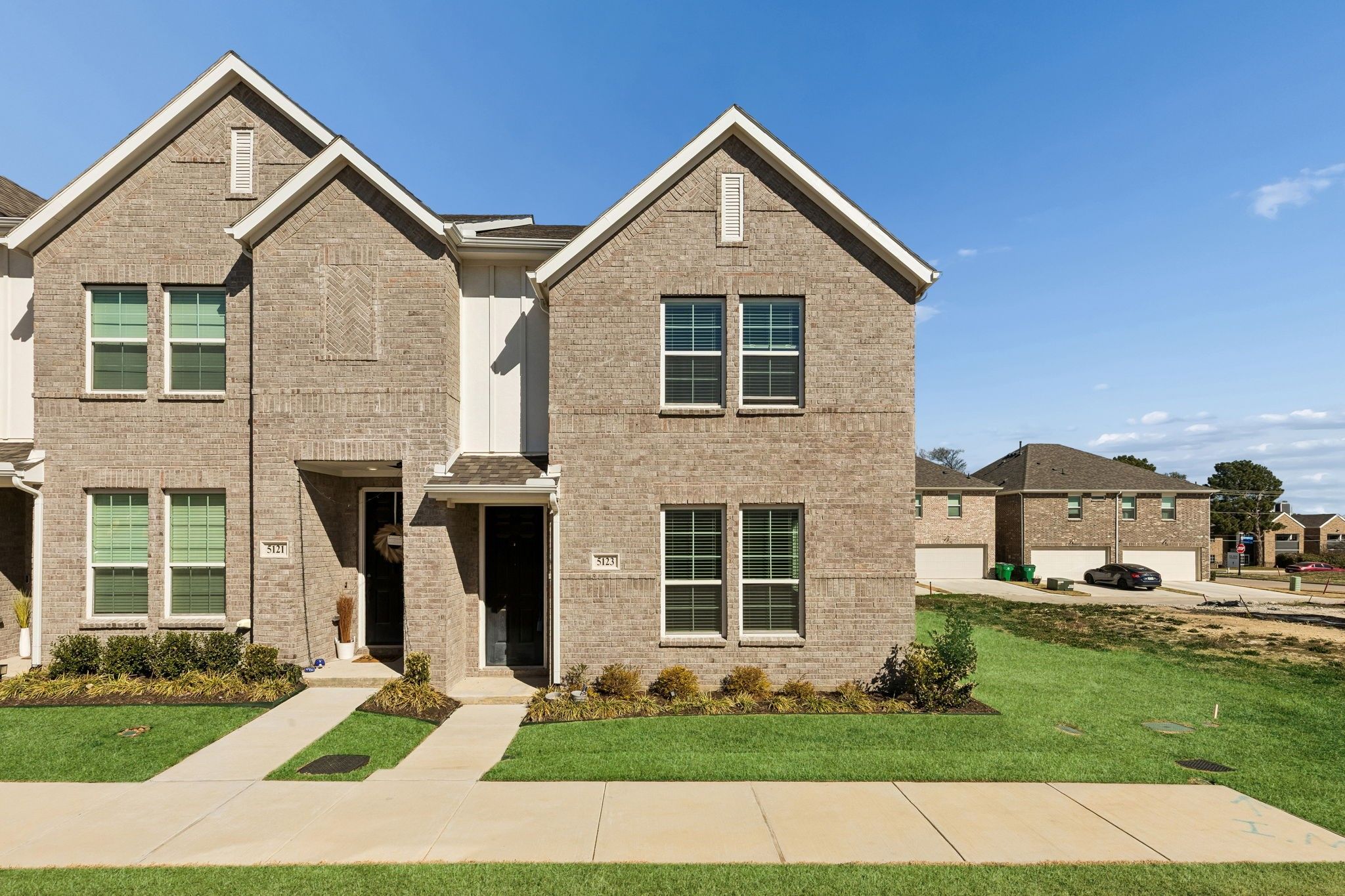 5123 Community Street