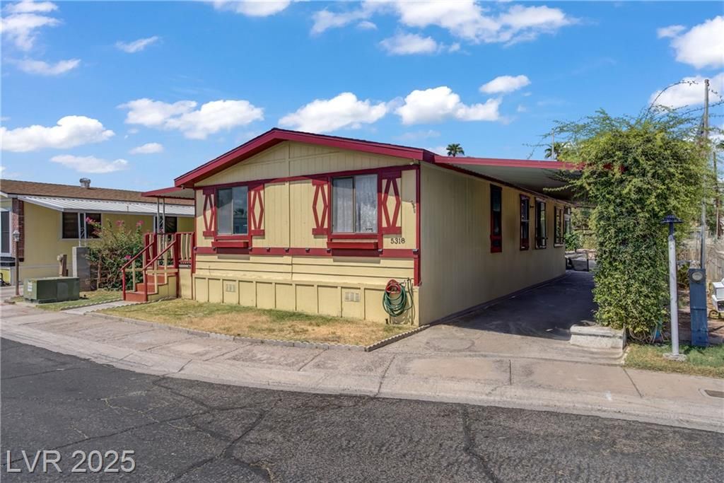 5318 Tupelo Lane