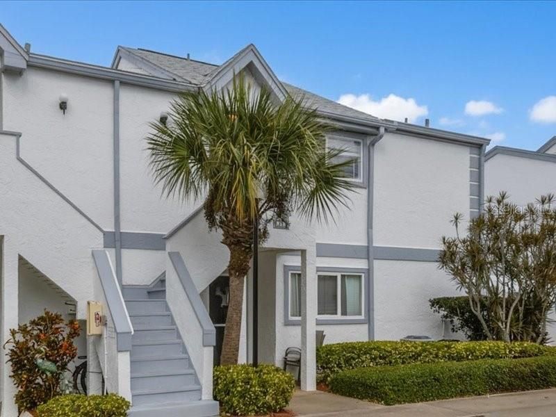 522 Beach Park Lane V220