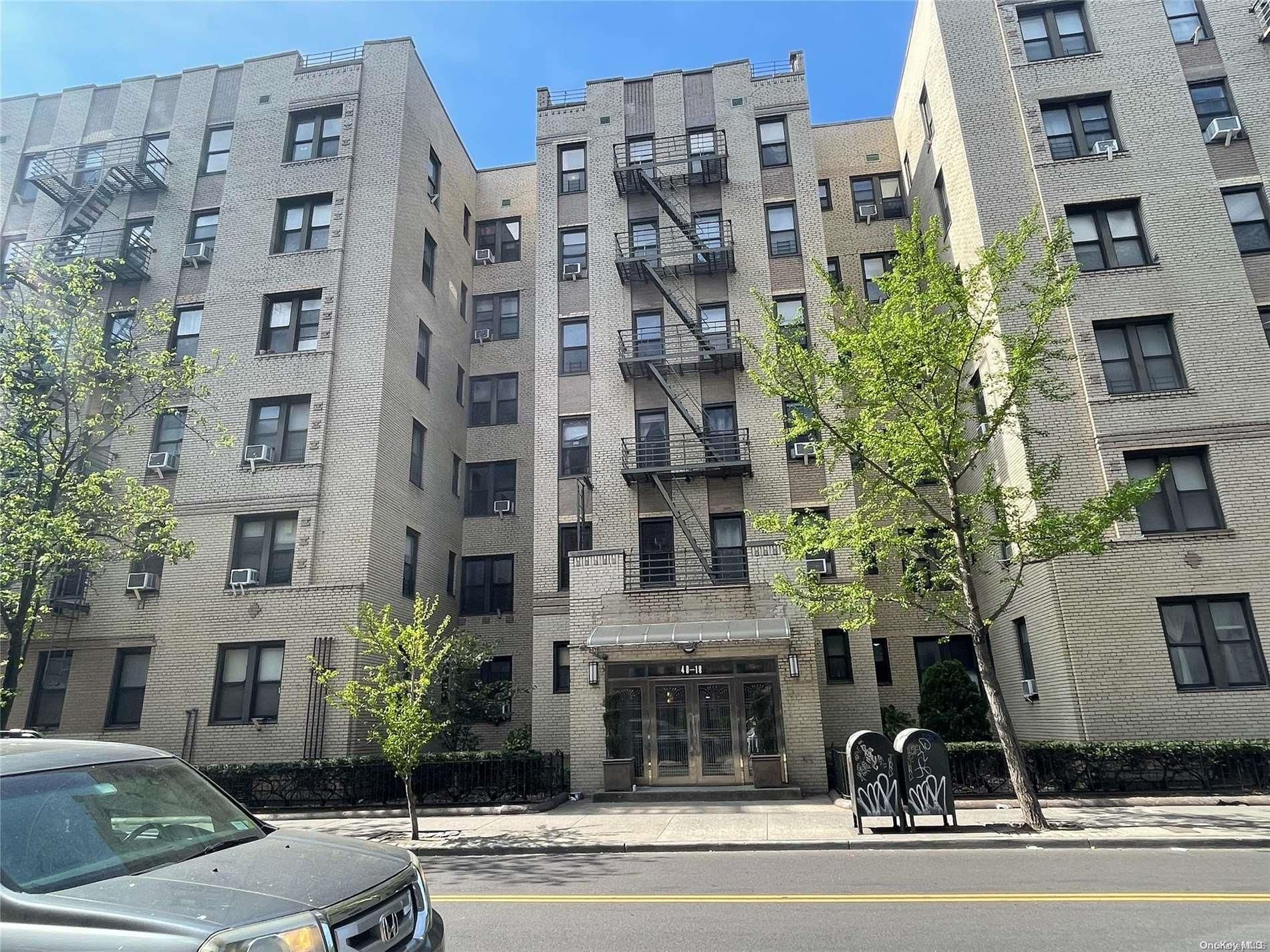 40-18 Hampton Street 5C