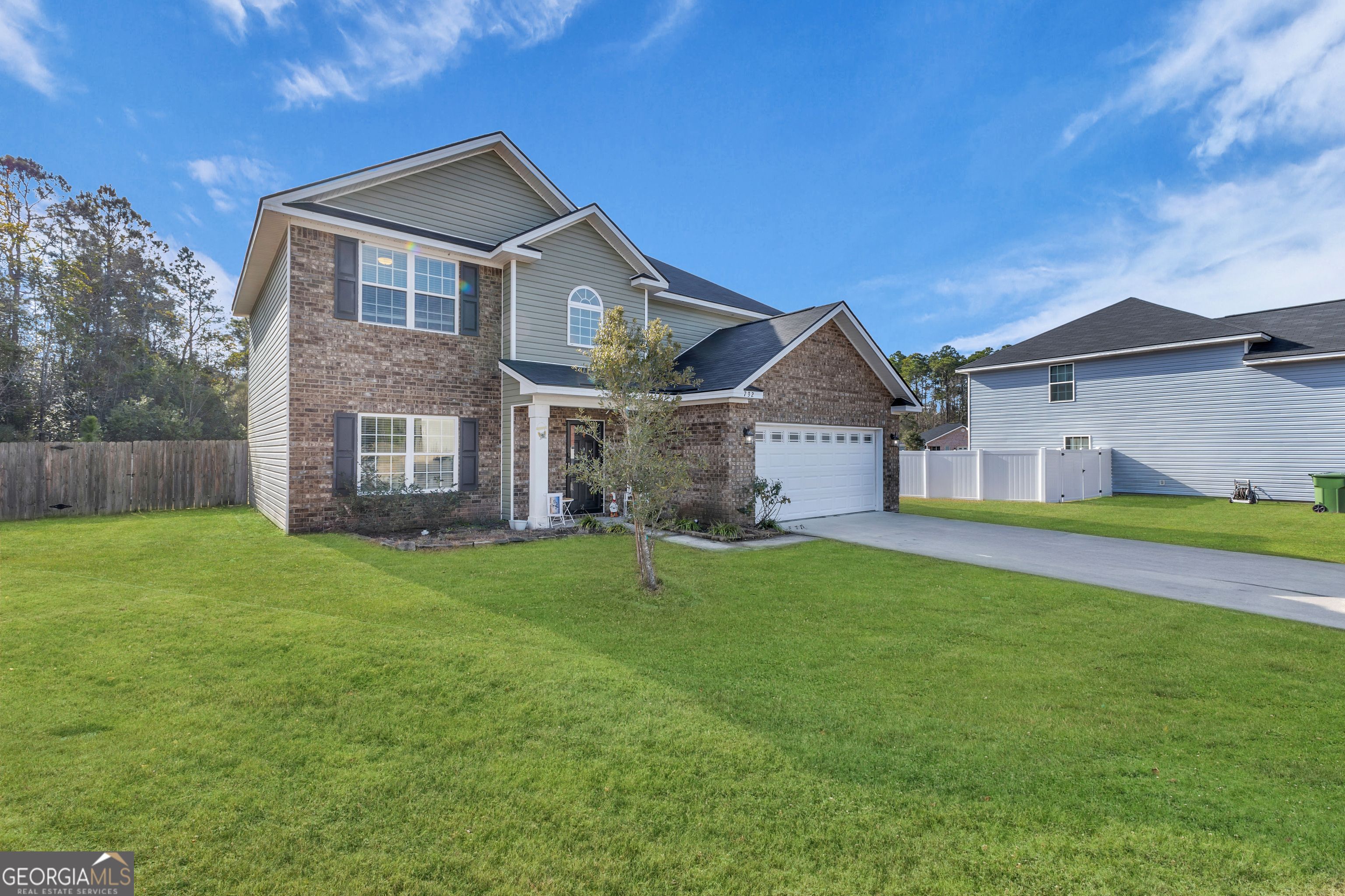 732 Waterlily Court