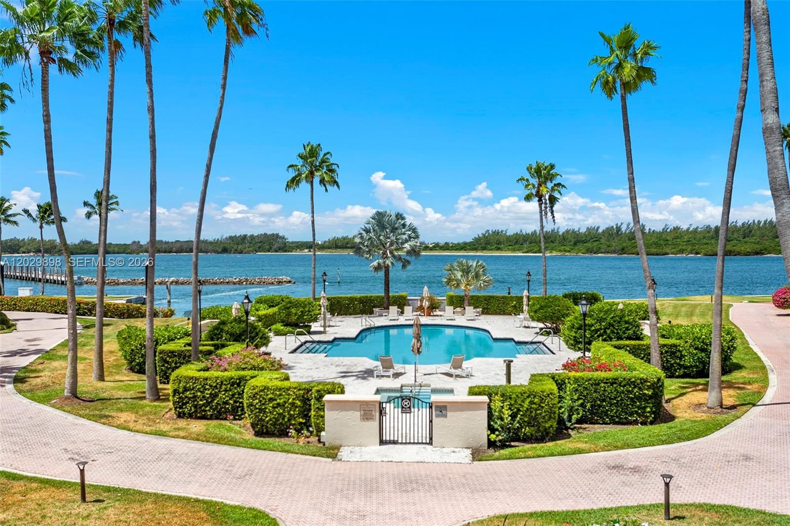 2122 Fisher Island Drive 2122