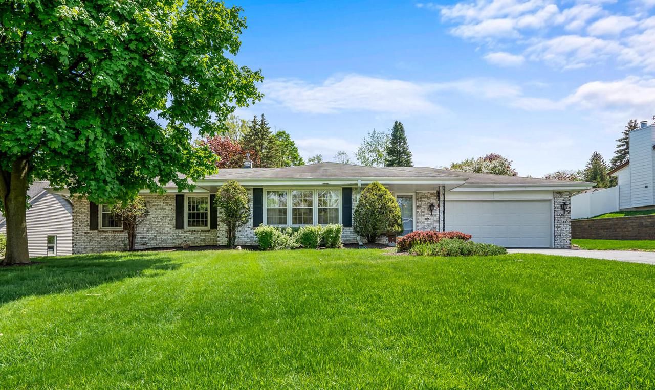 10031 West Meadow Drive