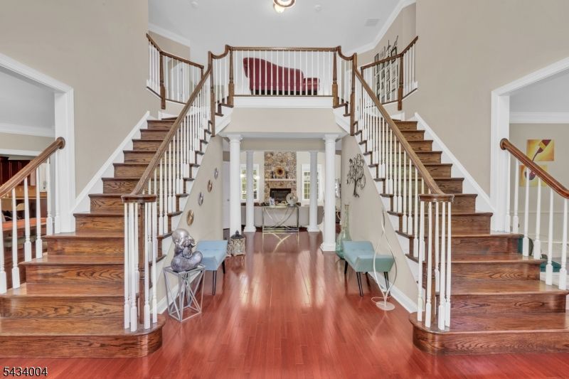 4 Sovereign Dr