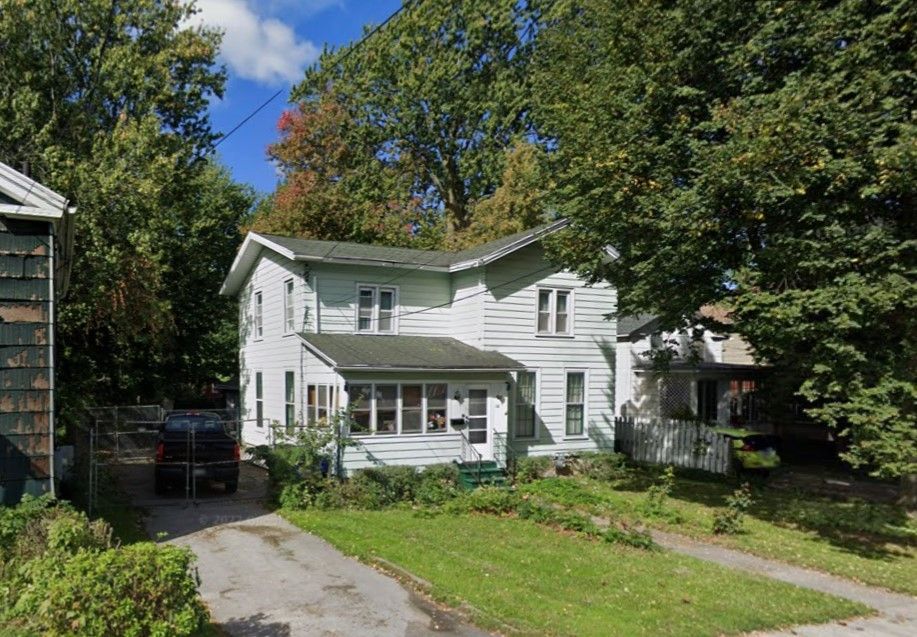 18 N Liberty St Street