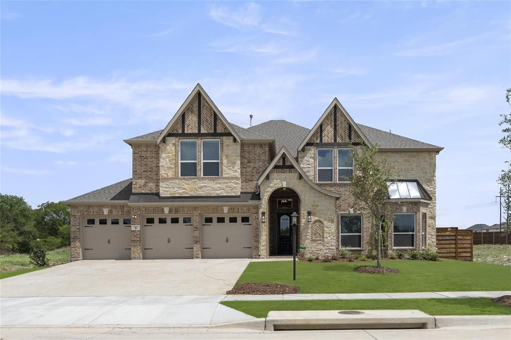 2105 Acorn Creek Circle