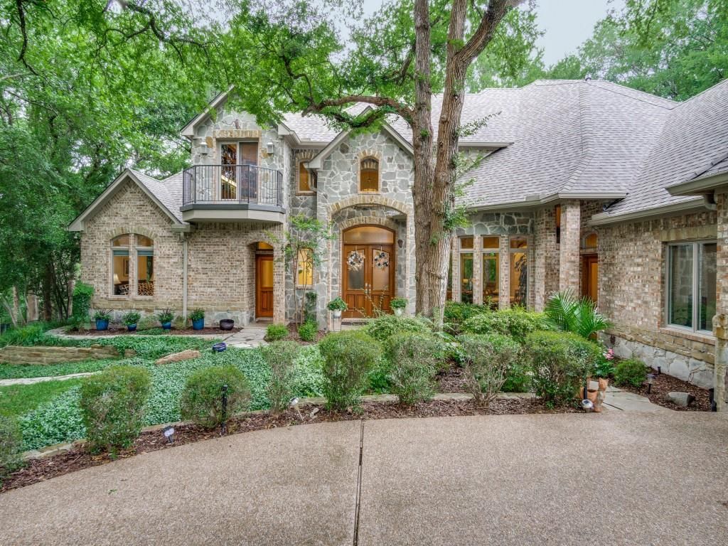 1014 Amanda Drive