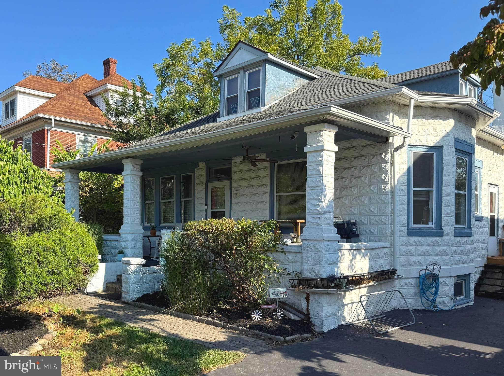 25 E Germantown Pike