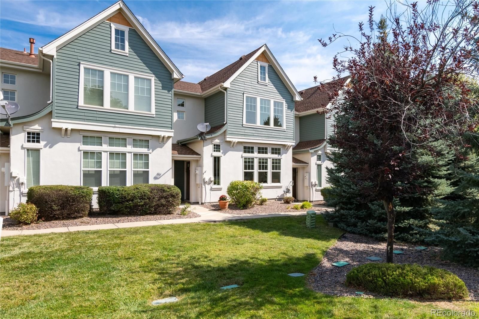 9646 W Hinsdale Place