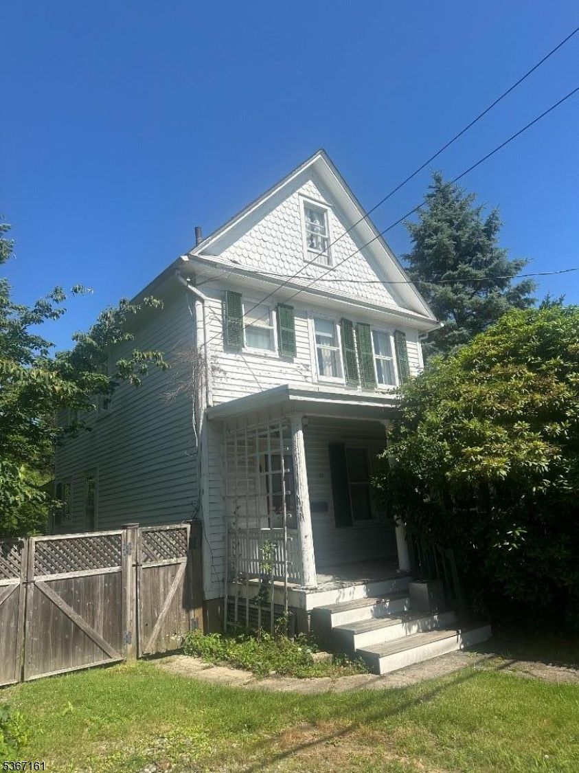 39 Van Duyne Ave