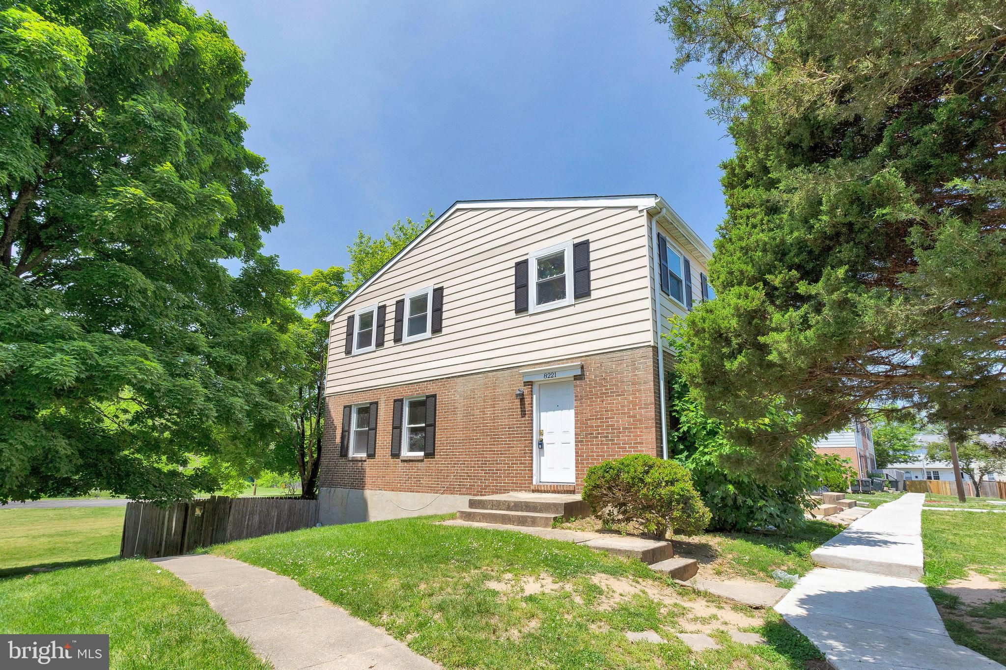 8221 Tomlinson Court