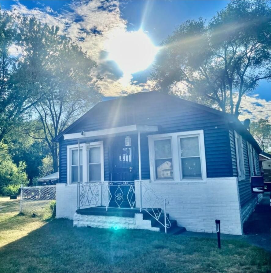 1166 Mount Street