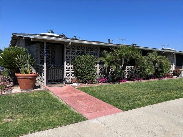 1501 Pelham 127F