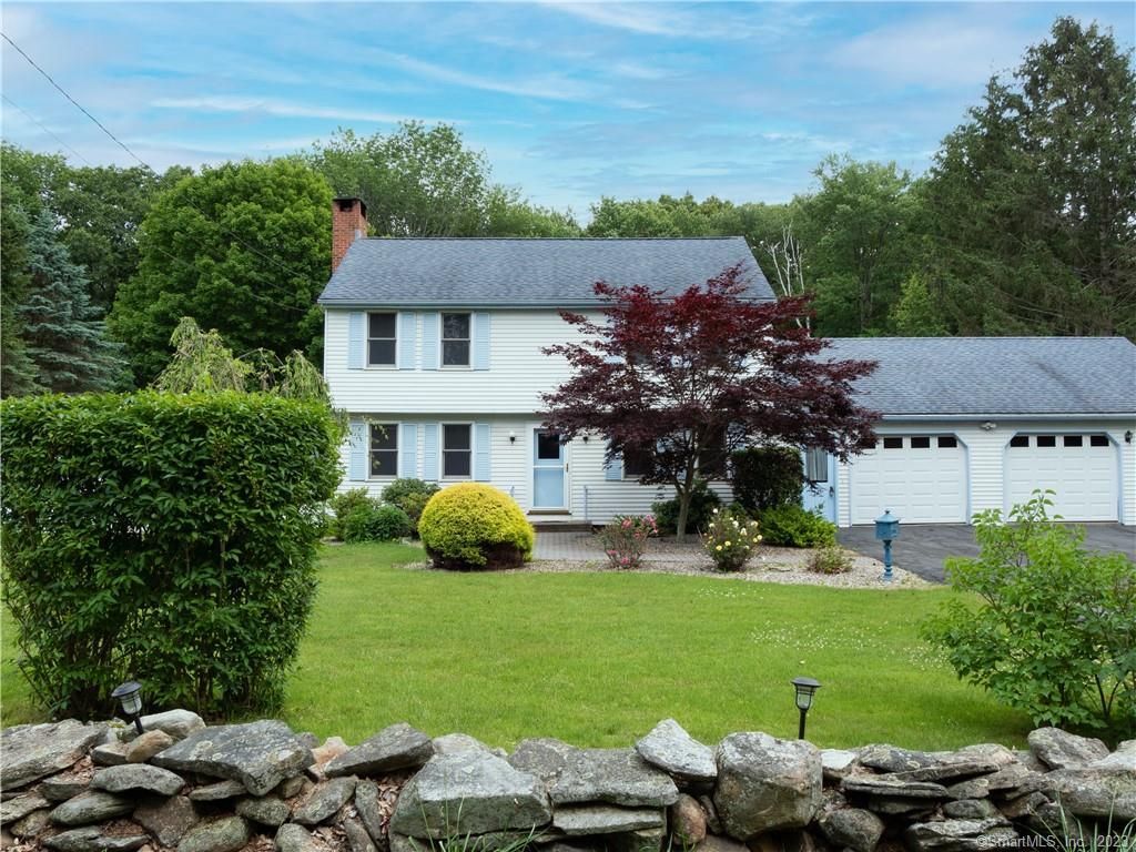 1136 Grant Hill Road