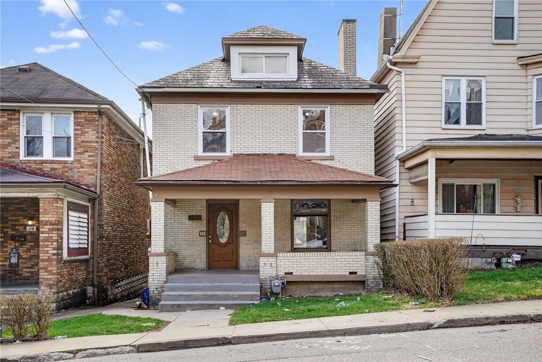 121 Clairtonica St