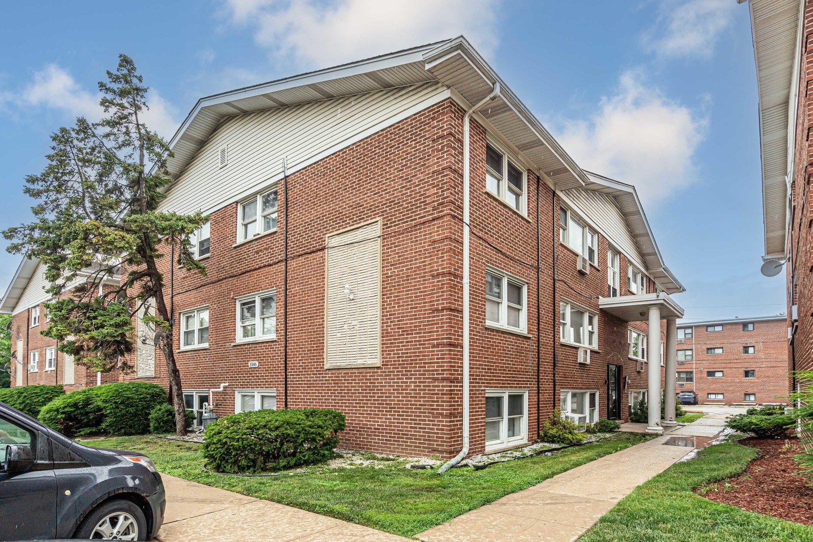 10146 Hartford Court 1D