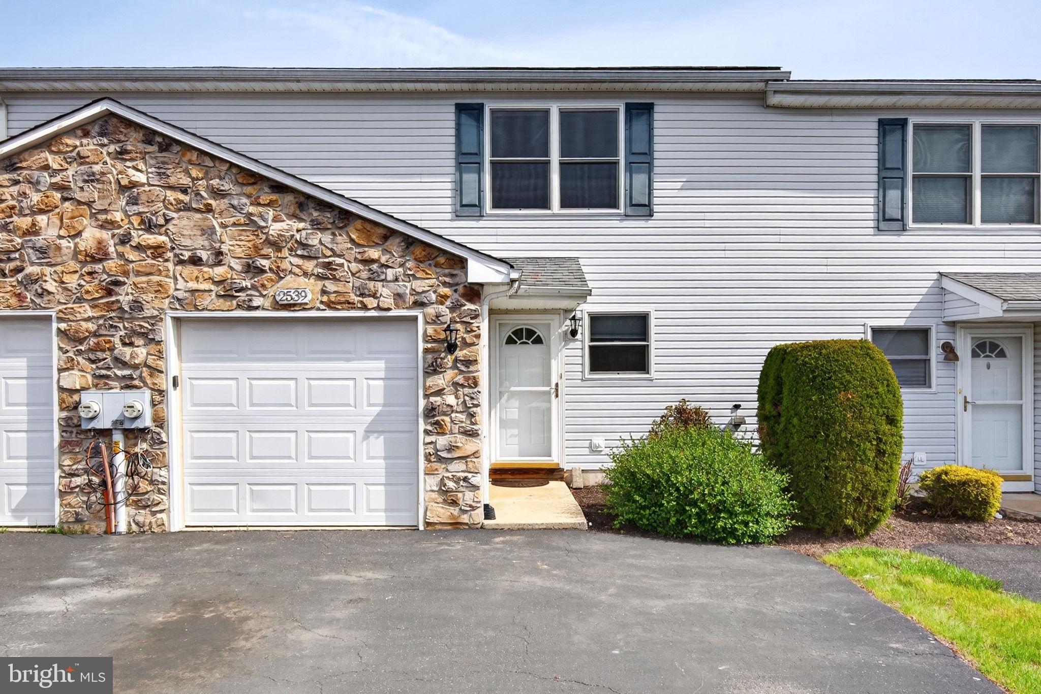 2539 Sanibel Court