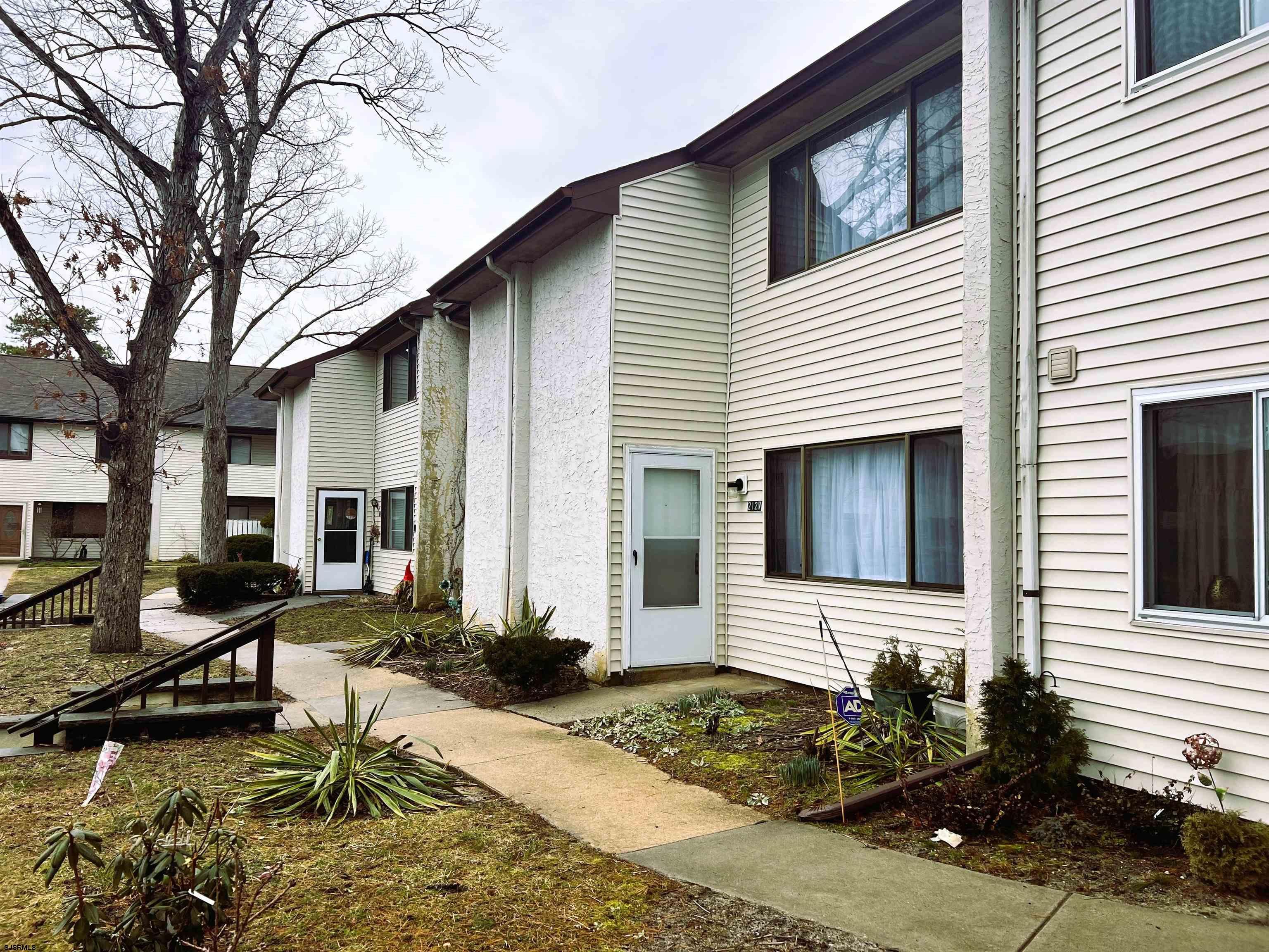 2127 Rhododendron 25