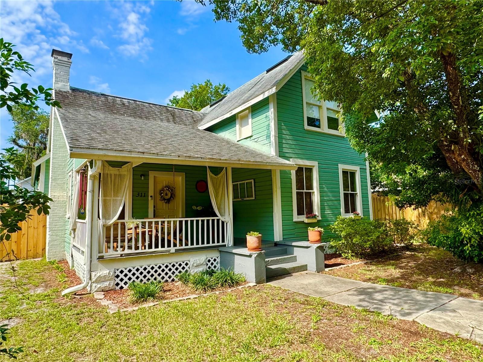 311 W 10th Street