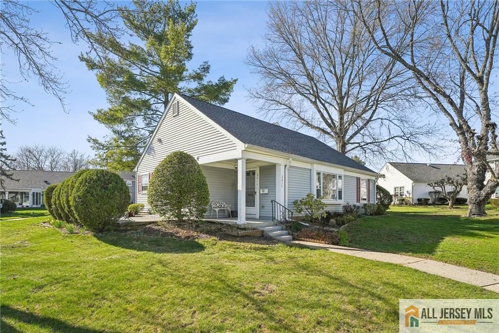 261 Middlebury Lane C