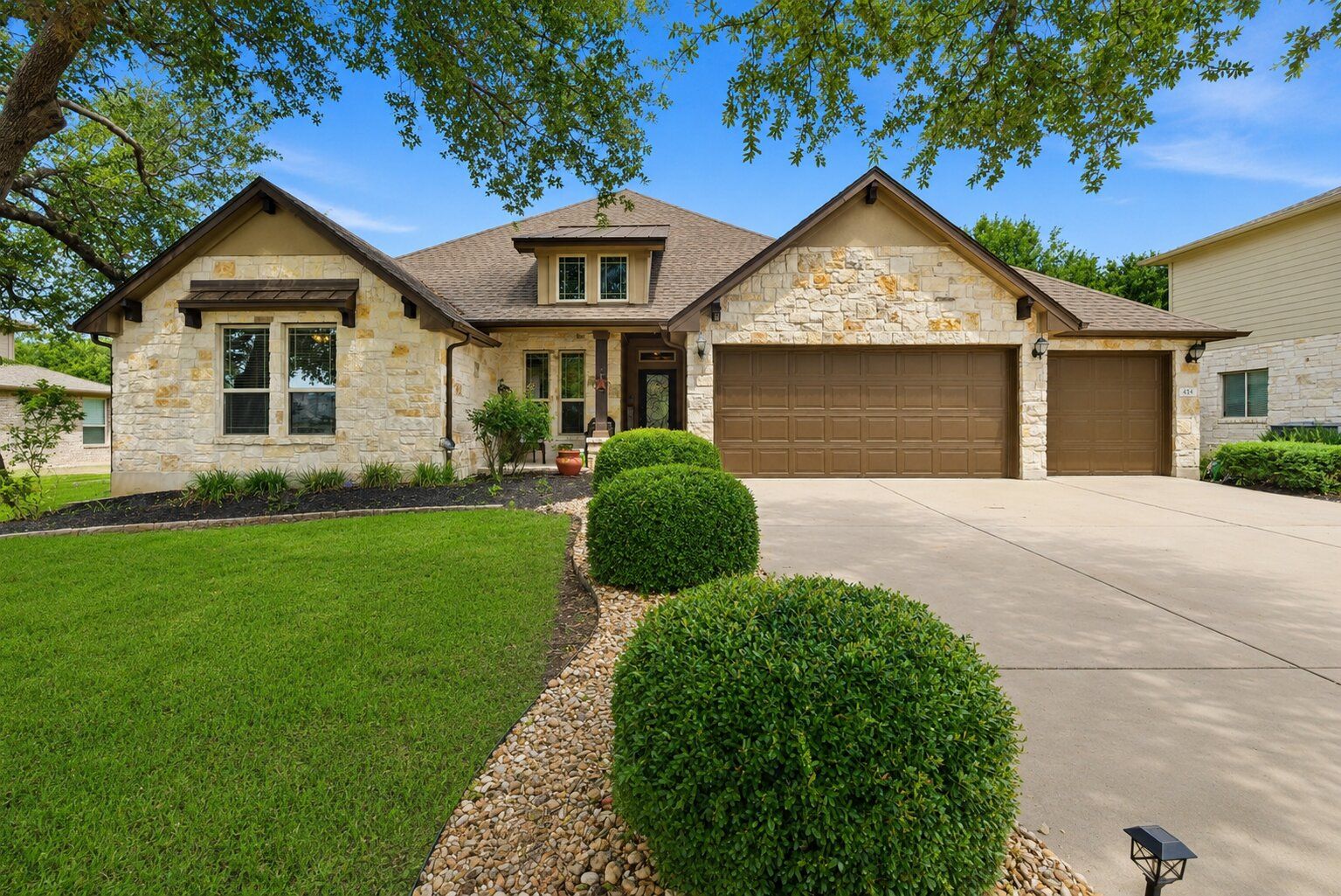 404 Grosseto Lane