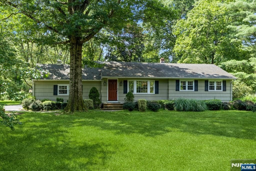 24 Briar Lane