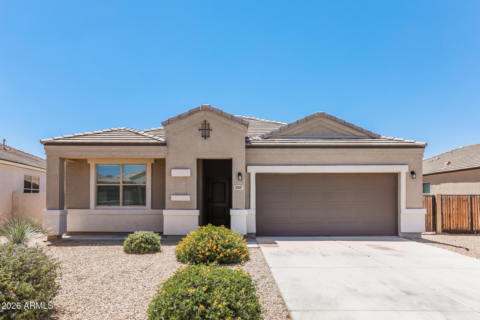 10407 E Lupine Lane