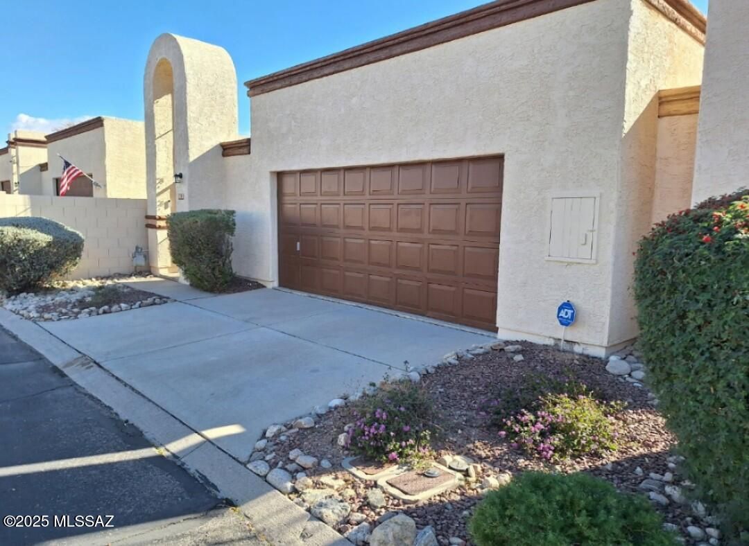 4913 W Doria Drive