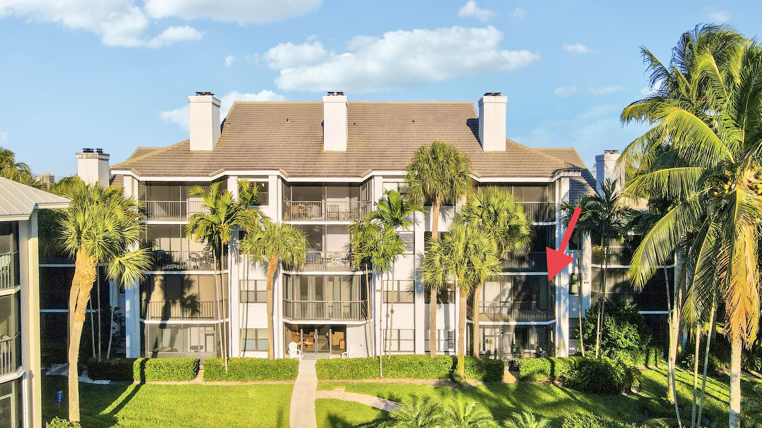 122 Bay Colony Drive N