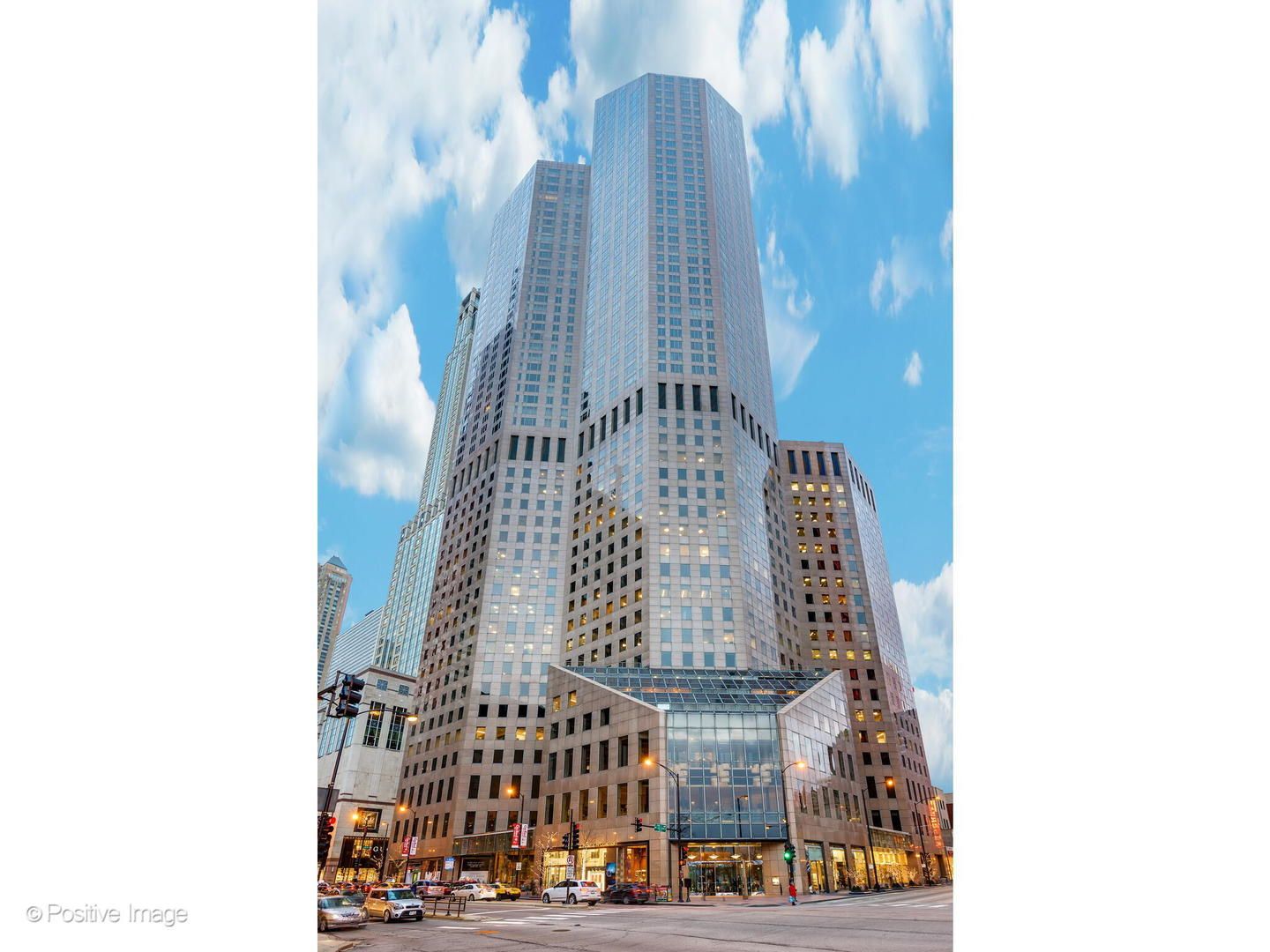 950 N Michigan Avenue 2901