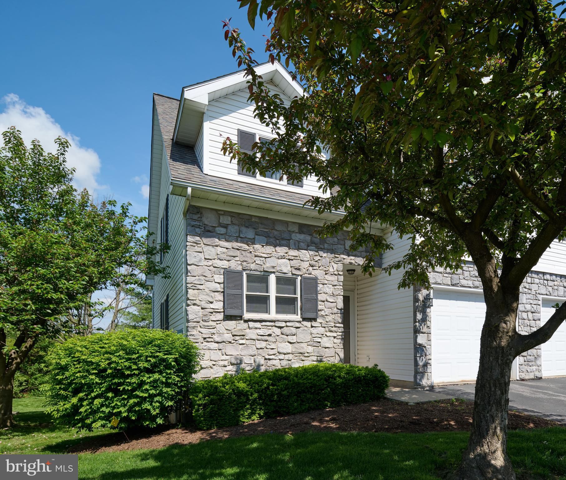121 Washington Place