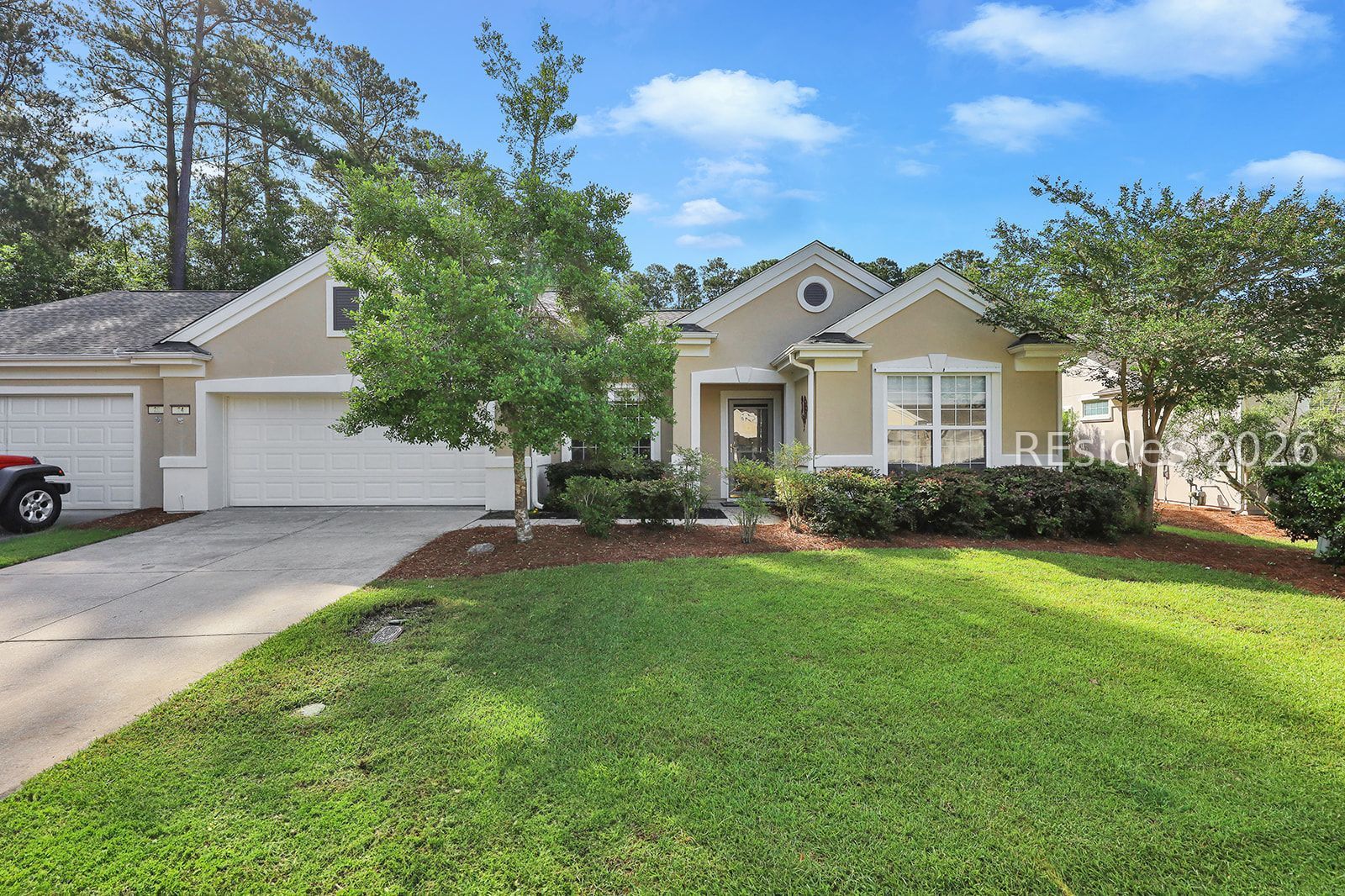 24 Falcon Court