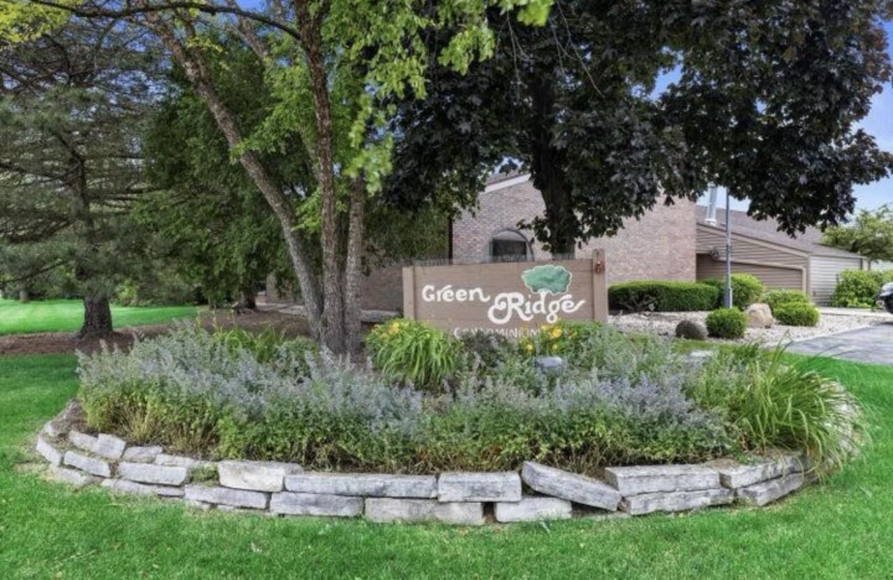 5701 Cambridge Circle 5