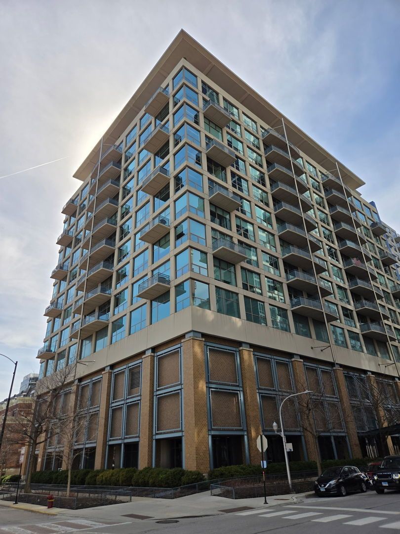 125 E 13th Street 1012